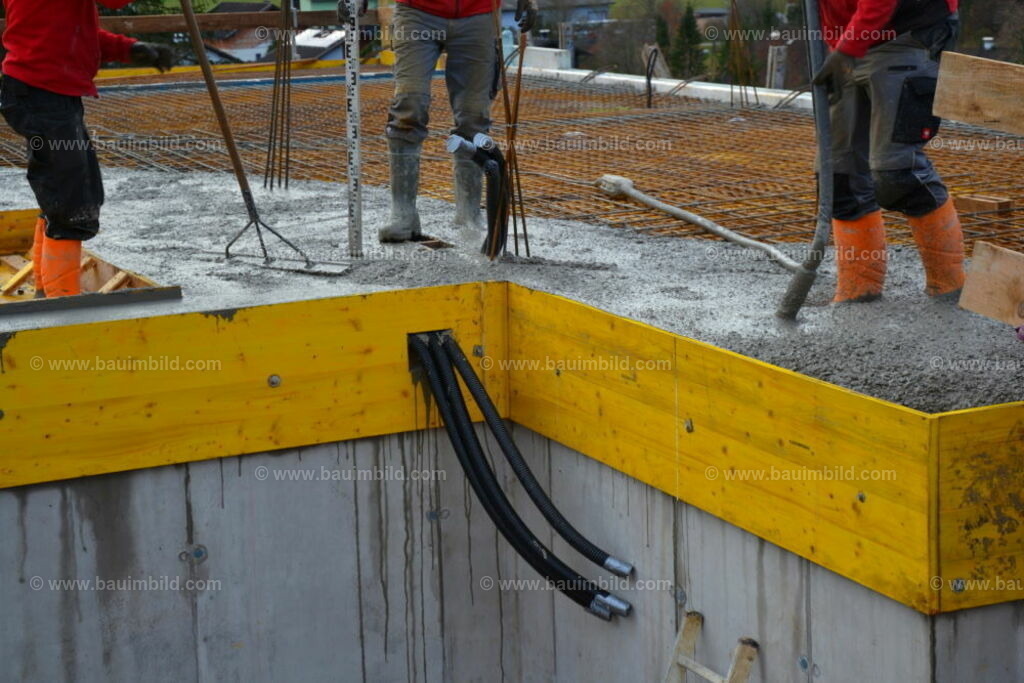 bib-lg04-betonarbeiten-decken-0678 | Nach LV-Leistungsgruppen sortierte Detailfotos über den Bau eines Hauses. Alle Hausbau-Bilder direkt vom Urheber und Autor der Website Haus-Selber-Bauen.com