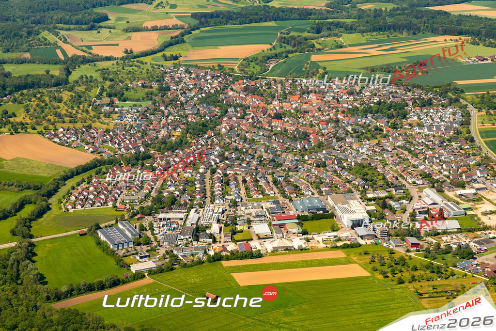 Das Luftbild zeigt :  Schlierbach - Die Luftaufnahme wurde 2024 vom UL-Flugzeug aus erstellt ( keine Drohne ) - Hochauflösende Luftaufnahme - Für grossformatige Ausdrucke geeignet. Die Geschenkidee !Mit Lizenz und Bildrechte bestellbar