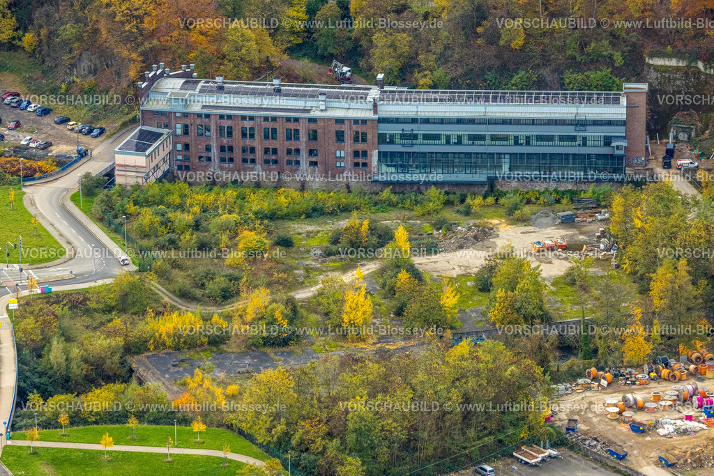 Hagen251101348 | Luftbild, denkmalgeschützte alte Schraubenfabrik Hagen am Fluss Ennepe, Umbau zu einem Gesundheitscampus, Plessenstraße, Altenhagen, Hagen, Ruhrgebiet, Nordrhein-Westfalen, Deutschland