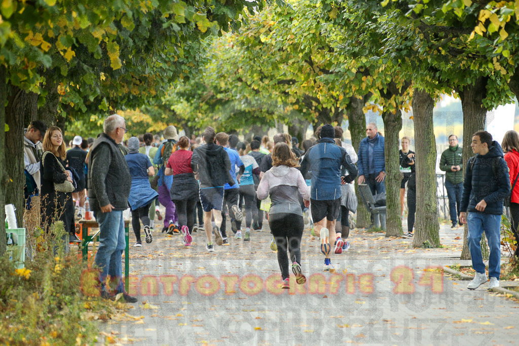 241020_0922_EX1_7055 | Sportfotografie im Rhein-Sieg Kreis, Köln, Bonn, NRW, Rheinland Pfalz, Hessen, etc. Unser Tätigkeitsfeld umfasst den Laufsport vom Volkslauf über den Marathon, Duathlon, Triathon bis zum Ultralauf wie Kölnpfad Ultra oder Schindertrail.