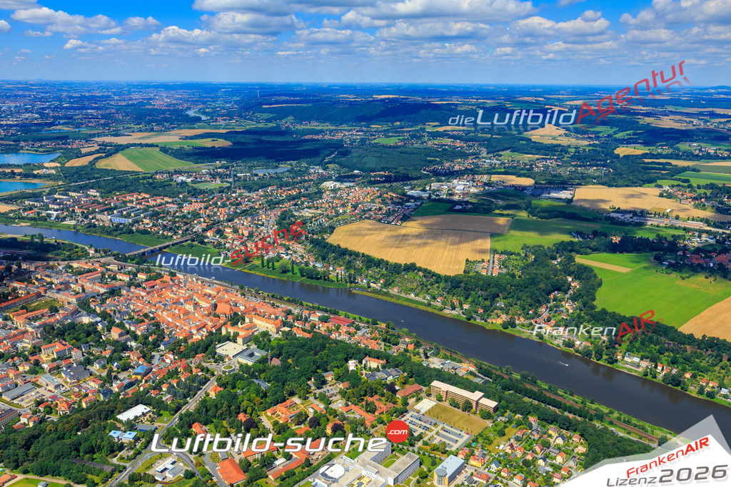 Die Luftaufnahme der Stadt Pirna wurde vom UL-Flugzeug heraus erstellt ( keine Drohne )- hohe Auflösung für beste Qualität