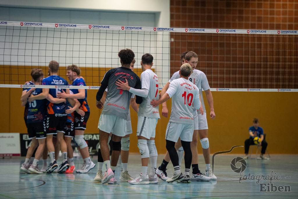 VSG Ammerland-Oldenburger TB | Regionalliga; VSG Ammerland (blau)-Oldenburger TB (weiß) am 18.01.2025 in Bad Zwischenahn (Sporthalle Schilldestraße ), Photo: Philip Eiben 2025 - Realisiert mit Pictrs.com
