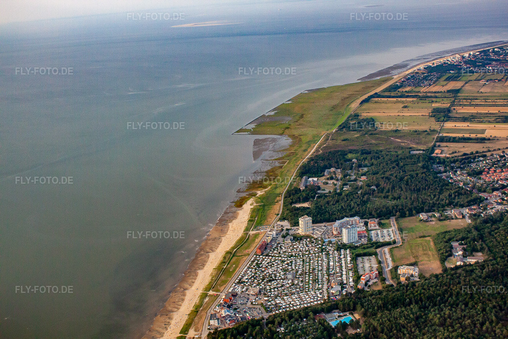 Luftbild: Campingplatz Strandgut und Sahlenburge Watt im Ortsteil Sahlenburg in Cuxhaven im Bundesland Niedersachsen in Deutschland. Foto: IMG_70436.jpg vom 06.08.2014 durch Werner Riehm/FLY-FOTO.de