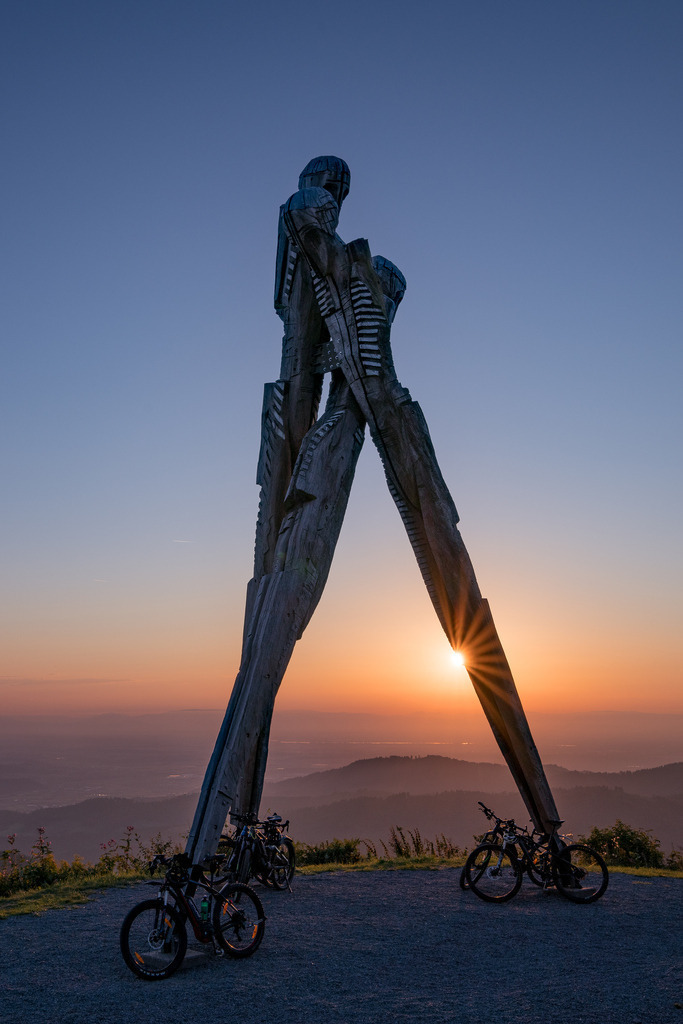 lothardenkmal0309-52hf | <div id="allefotografen-seal-verified-green"></div><script src="https://www.allefotografen.de/956728/seal-verified-green/seal.js" async="async"></script> - Realisiert mit Pictrs.com