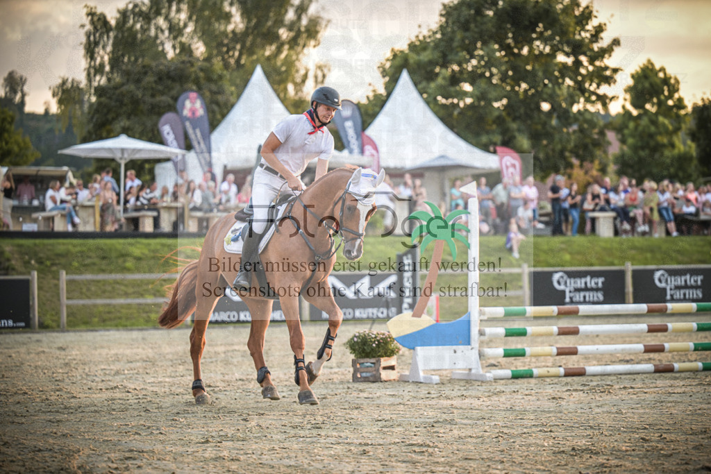 DOS_1946 | Entdecke hochwertige Reitturnierfotos von Foto Oger. Professionell, emotional und authentisch – jetzt Lieblingsmomente im Shop bestellen.Deutschlandweite Turnierfotografie. - Realisiert mit Pictrs.com