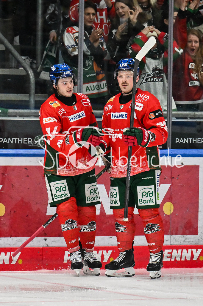 Augsburger Panther - Straubing Tigers | Augsburg, DEUTSCHLAND - 14. NOVEMBER: Jubel der Panther nach dem Treffer zum 4-8 durch D. J. BUSDEKER (Augsburger Panther 14) / Tor / Torschuetze / Freude / Happy beim Ligaspiel zwischen den Augsburger Panthern und den Straubing Tigers am 18. Spieltag der Penny DEL im Curt Frenzel Stadion am 14.11.2025
