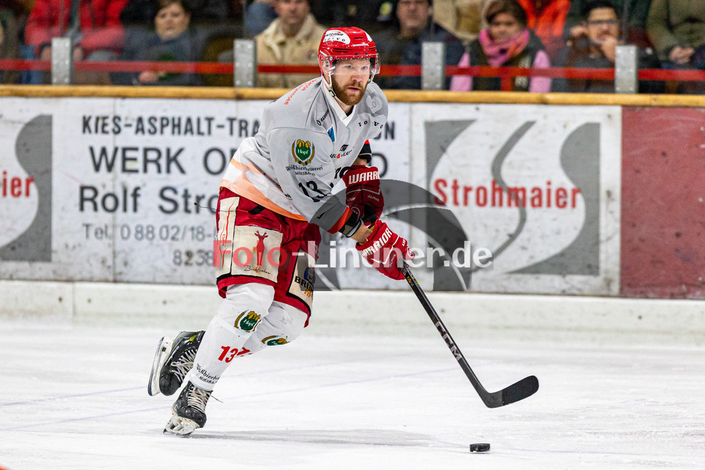 Halbfinale Spiel 3 TSV Peißenberg Miners vs TEV Miesbach | Eishockey Bayernliga Playoffs 2023/2024, Halbfinale Spiel 3 TSV Peißenberg Miners vs TEV Miesbach, 20240315,
Christian NEUERT (TEVM 13) in Aktion,
2024-03-15 in Peißenberg (Eisstadion)
13 Christian NEUERT (TEVM 13)
Copyright: WolfgangxLindner foto-lindner.de