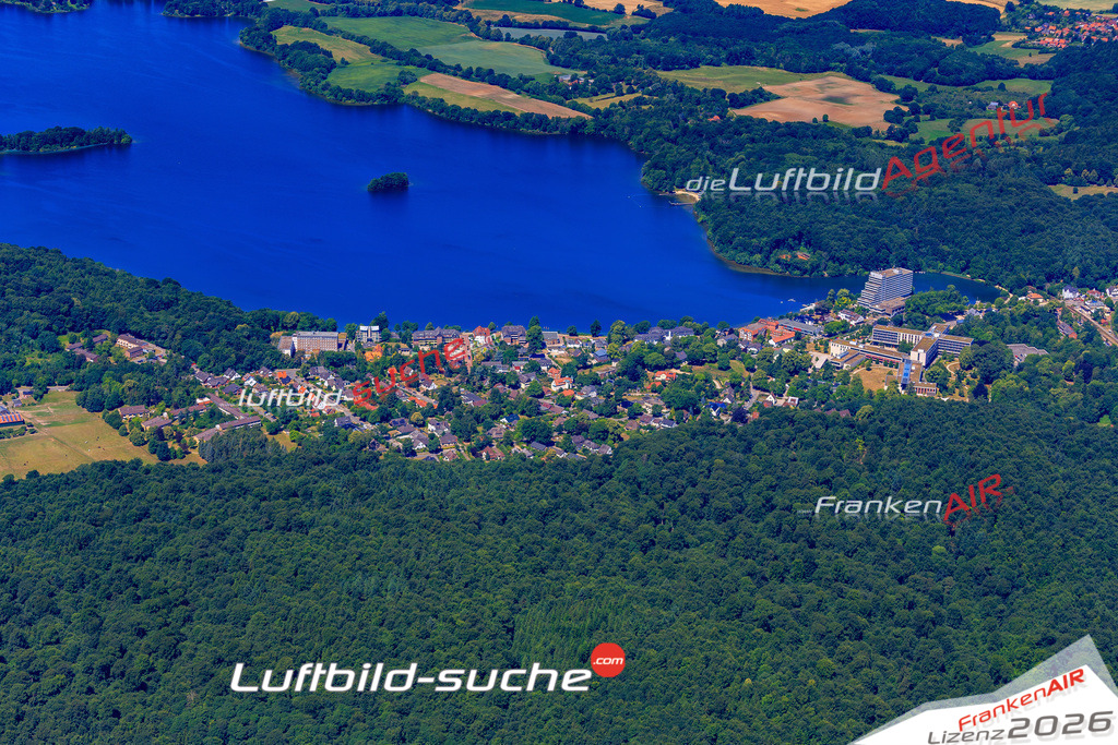 Die Luftbildaufnahme Dieksee - Malente wurde 2018 mittels Flugzeug (keine Drohne) erstellt. Perfekte Schärfe und Druck- Auflösung- Garantiert!
