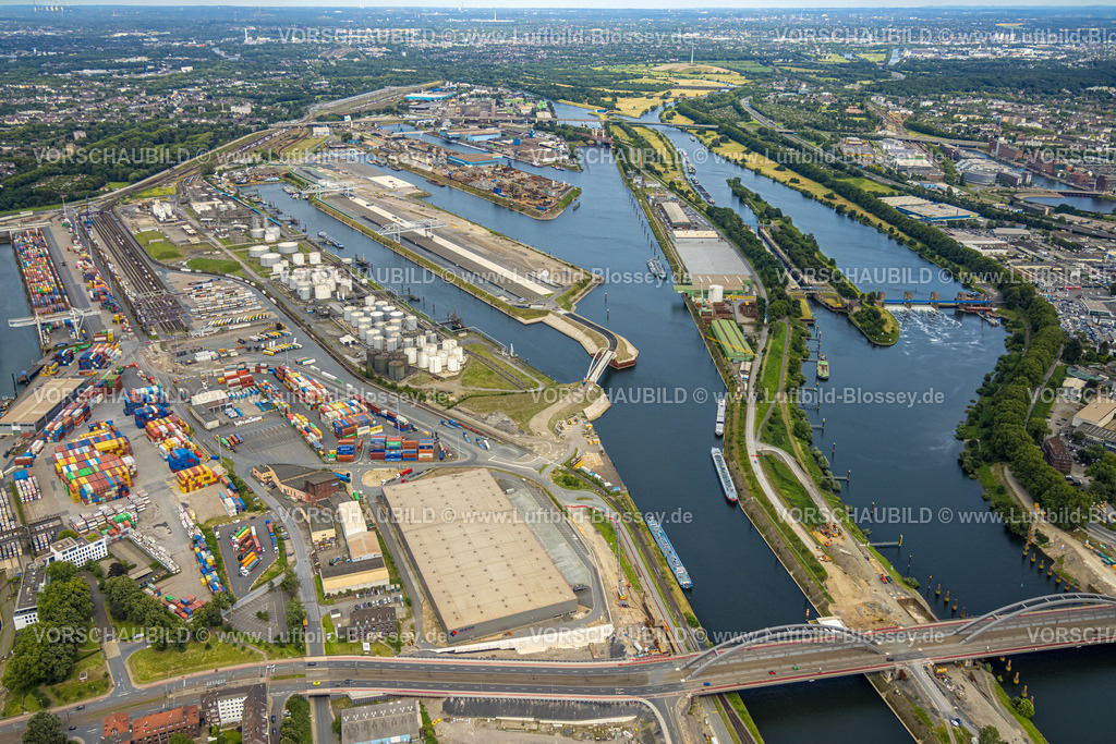 Duisburg240704885-Nord | Luftbild, Duisburg-Nord, duisport Hafen Duisburg mit Ölinsel, Kohleninsel und Schrottinsel, Ruhrschleuse, Ruhrort, Duisburg, Ruhrgebiet, Nordrhein-Westfalen, Deutschland