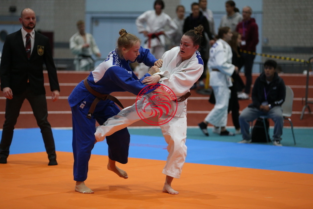 AT3Y2296 | Fotos vom Adler Cup - Pictures from Adler Cup

Hier findet Ihr alle Eindrücke und großen Momente der Adler Cup Wochenenden. Here you will find all impressions and great moments of the Adler Cup weekends. - Realisiert mit Pictrs.com