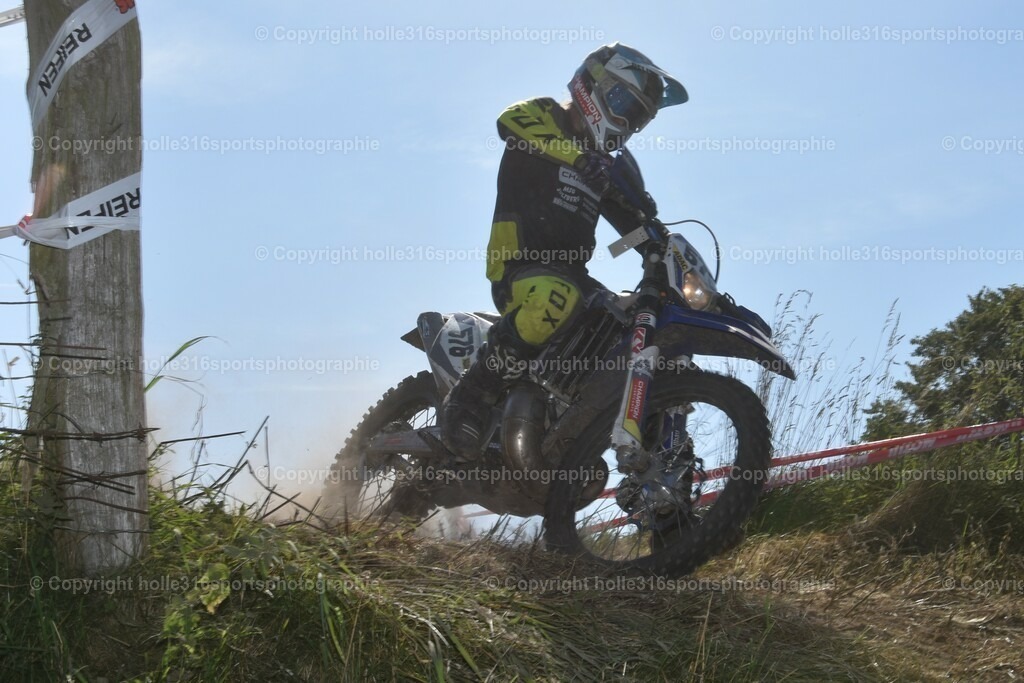 DSC_0271 | Sportfotografie , Motorsport, Motoross, Reitsport, Mointainbike, Enduro,
Landschaft , Outdoor, Eventfotografie, Landschaft, Bilder online bestellen - Realisiert mit Pictrs.com