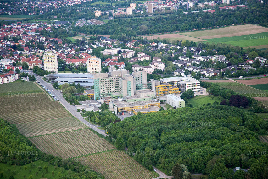 Luftbild: Klinikum im Ortsteil Herrnsheim in Worms im Bundesland Rheinland-Pfalz in Deutschland. Foto: IMG_088557.jpg vom 17.05.2016 durch Werner Riehm/FLY-FOTO.de