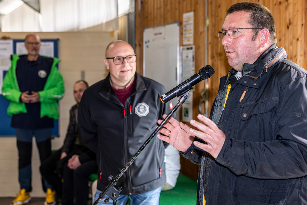 top-top.de 260412-066 | Foto, Video, Fotografie, Videografie, Fotobox, DJ, Discjockey, Musik, Musikbox, Veranstaltung, Photobooth, Amazon, Ebay, Buchtipp, Bestseller, Autor, Verlag, Buch, Wesel, Hamminkeln, NRW, Dinslaken, Rees, Drohne, Hochzeit, Party, Fotobox, Wesel, Fotograf