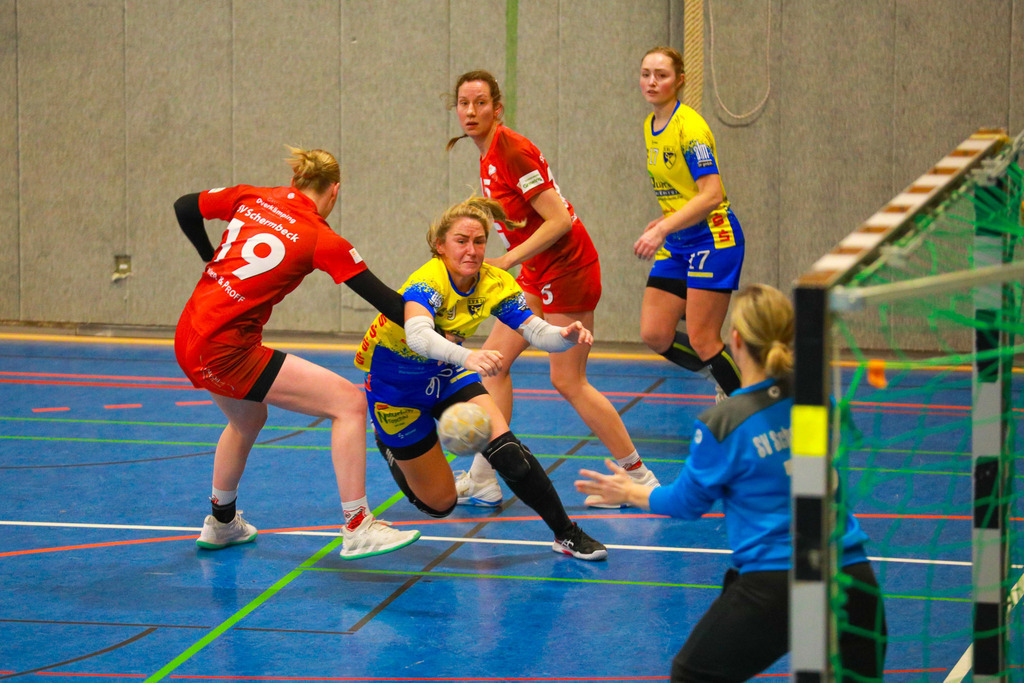 SvSchermbeck_SVN_061225_136 | Bildergalerie von Sport-Ereignissen aber auch von weiteren spannenden Dingen - nicht nur vom Niederrhein. In Anlehnung an den bekannten Spruch von Hanns Dieter Hüsch heißt das Motto: "Niederrhein ist überall".  - Realisiert mit Pictrs.com