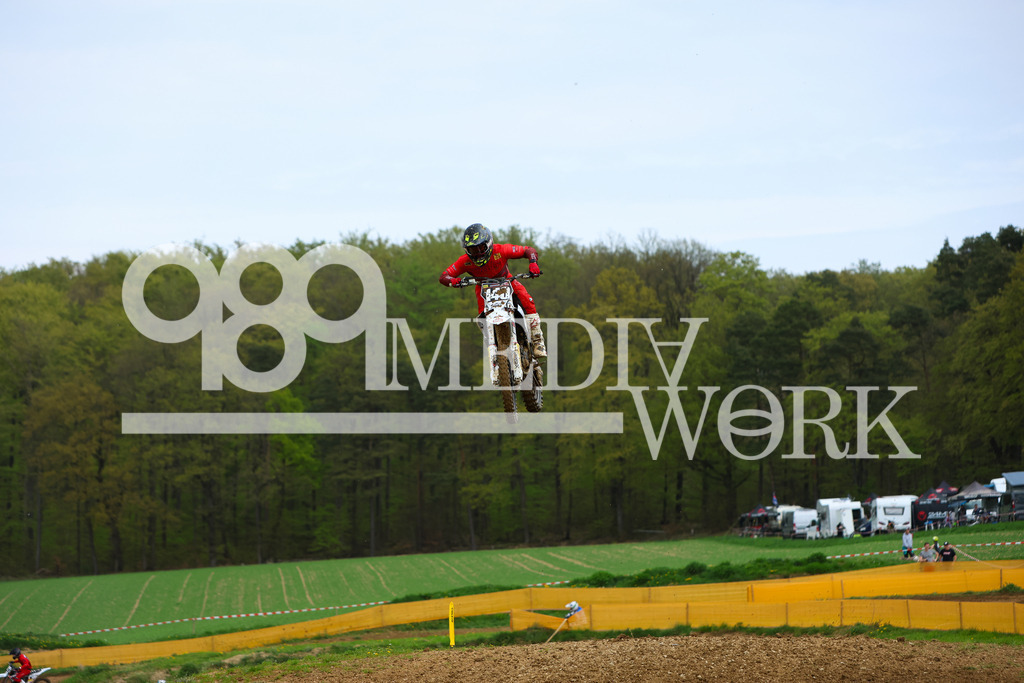 5E6A0240 | 989 MEDIAWORK