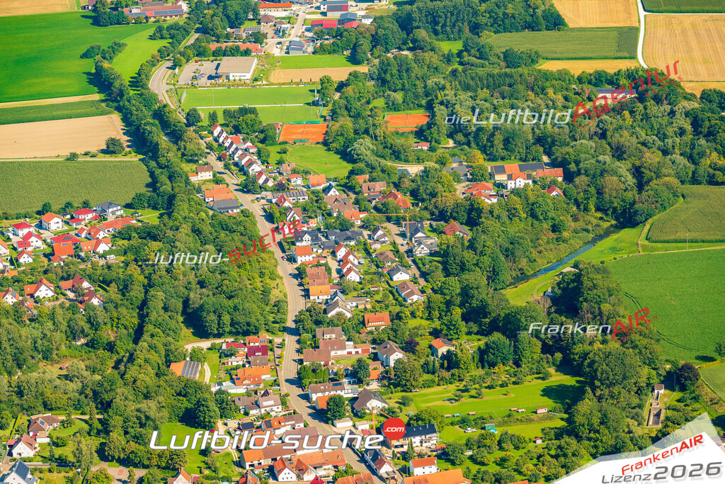 Luftaufnahme der Stadt Wittislingen - Die Luftaufnahme wurde 2025 vom UL-Flugzeug heraus erstellt ( keine Drohne ) - Hochauflösende Luftaufnahme - für professionelle Ausdrucke geeignet. Die Geschenkidee !Mit Lizenz und Bildrechte bestellbar