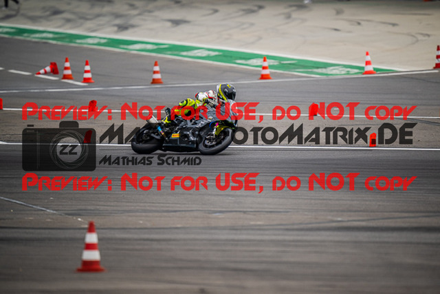 MaZZes_FotoMatrix_220508_92455 | Fotograf Mathias Schmid
Sportfotograf,
Eventfotograf,
Hochzeitsfotograf,
Portraitfotograf