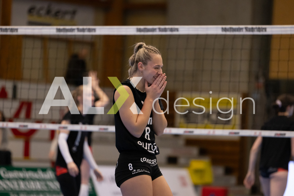 Volleyball I Frauen I Saison 2025-2026 I Volleyball NLA | Women I 1/4 Finals I VC Kanti Schaffhausen - BIWI Volleyball Franches-Montagnes I 21.02.2026 | 8 Lina-Marie Lieb (DE) (VC Kanti Schaffhausen) – Aussen - Realisiert mit Pictrs.com