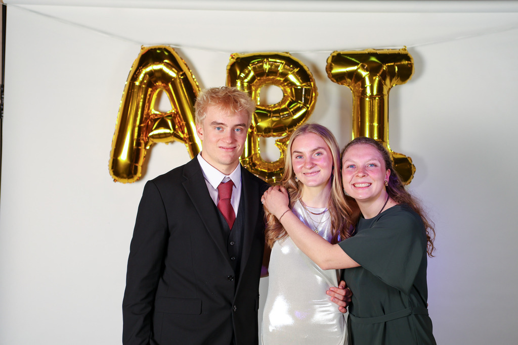 Abiball GGM 2026 _ Gruppenfotos-086 | Henke Visuals - Realisiert mit Pictrs.com