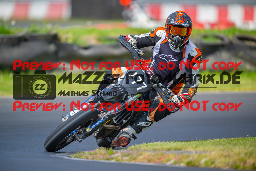 MaZZes-Fotomatrix-20260508-44988 | G2