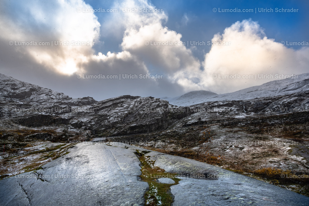 10047-10042 - In der Region Sognefjord - Norwegen | Stockfoto und Bilderpool mit Bildmaterial aus Deutschland, dem Harz, Halberstadt, Quedlinburg, Wernigerode und weltweit. Qualitativ hochwertige und professionelle Fotos anschauen und kaufen. - Realisiert mit Pictrs.com