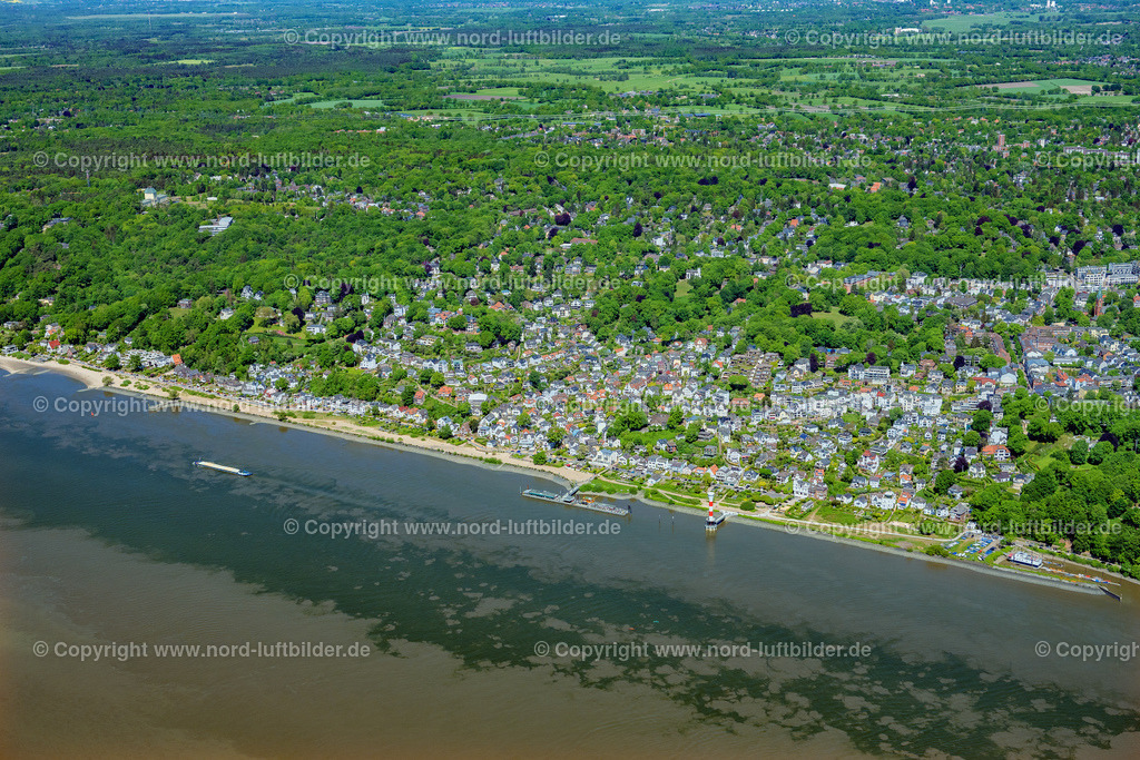 Hamburg_Blankenese_ELS_5283150522 | HAMBURG 15.05.2022 Elbe- Uferbereich im Stadtteil Blankenese in Hamburg. // Elbe riverbank area in Blankenese district in Hamburg. Foto: Martin Elsen