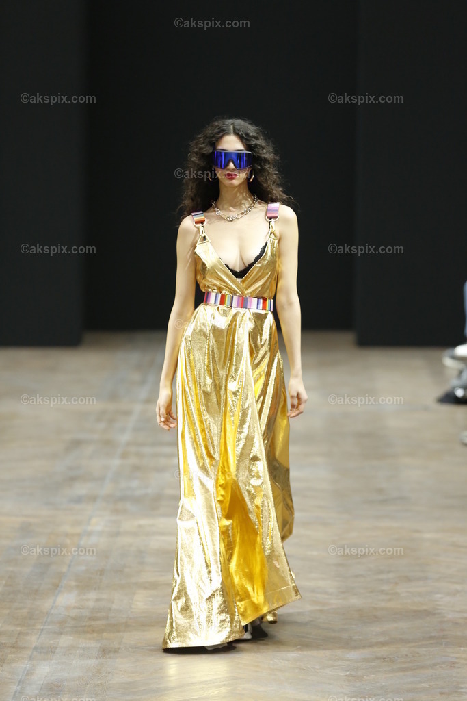 _76A4308 | Die Bildagentur Akspix ist eine Online-Bildagentur und bietet professionelles und kreatives Bildmaterial Royalty free und Rights Managed. Bildarchiv Akspix bietet eine große Auswahl an kreativen und klassischen Motiven.Frankfurt Fotograf, Fotoshooting