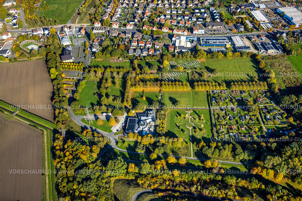 Hamm251001788 | Luftbild, Parkfriedhof Herringen und Krematorium Hamm GmbH, Barfußpfad Lippepark, herbstliche Bäume, Stadtbezirk Herringen, Hamm, Ruhrgebiet, Nordrhein-Westfalen, Deutschland