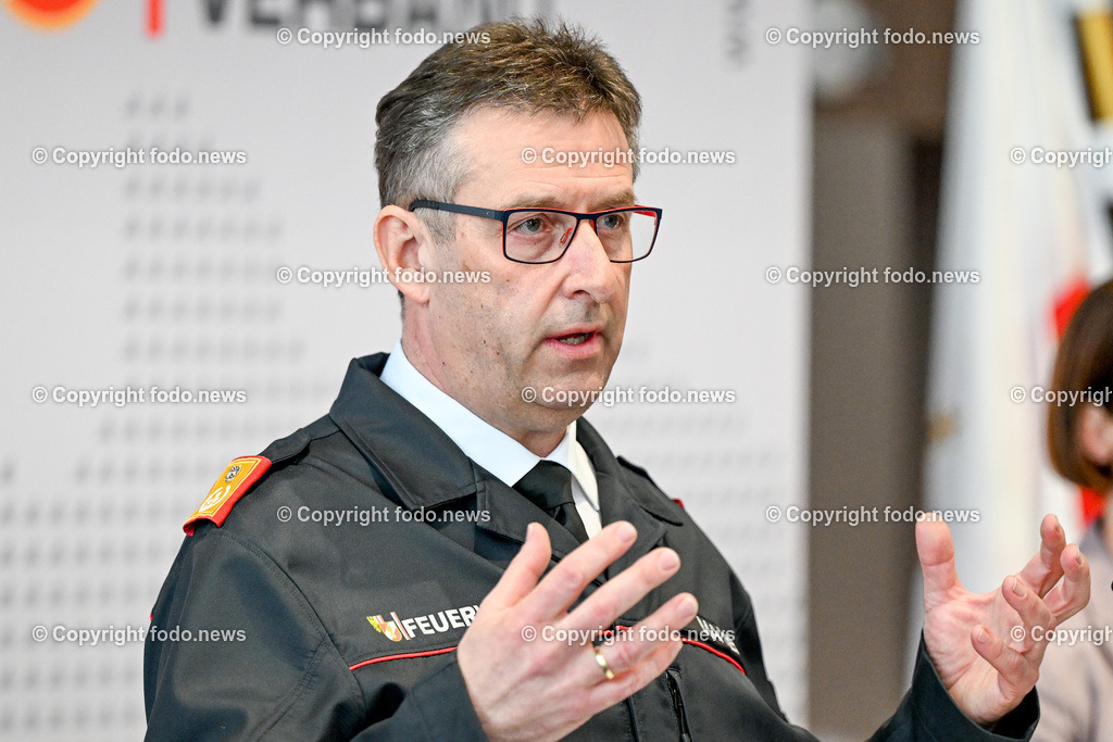 Pressekonferenz Feuerwehr Jahresbilanz 2023_ 28.02.2024-15 | 28.02.2024, Linz, AUT, Pressekonferenz Feuerwehr Jahresbilanz 2023, im Bild Robert Mayer (Feuerwehrpraesident, Landesfeuerwehrkommandant Ooe)