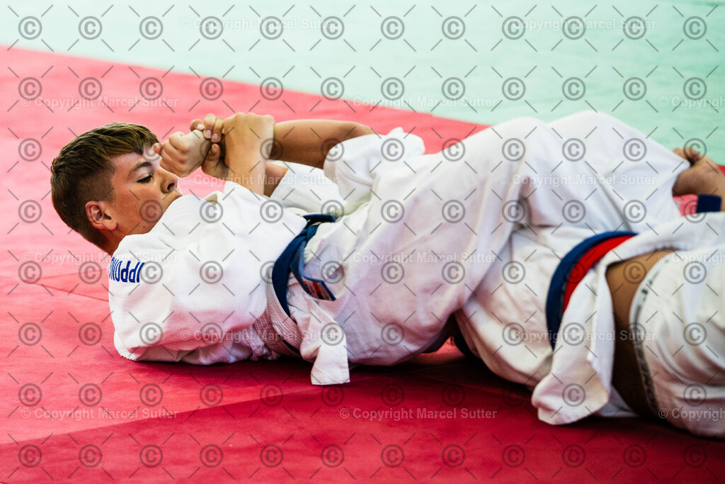 250920-124336-_G2A0281-MarcelSutter | Finde und bestelle deine Sport- und Eventfotos in höchster Qualität. Professionelle Aufnahmen von Wettkämpfen, Veranstaltungen und Outdoor-Events – schnell und einfach online bestellen. - Realisiert mit Pictrs.com