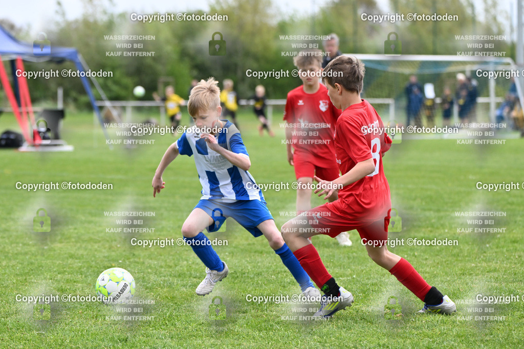 DSC_0117 | TSV Holtrop (rot) - TuS Holtriem I (blau,weiß) 