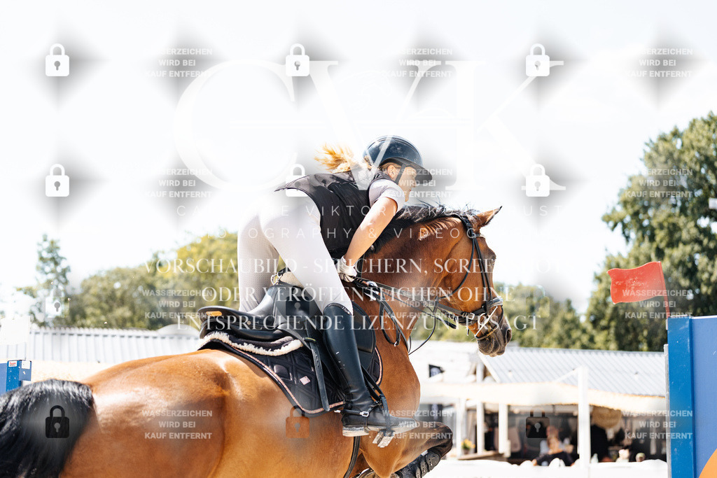 CK907593 | Turnierfotografie Pferdefotografie Trier Rheinland-Pfalz Pferdesport Reitsport Tierfotografie Sportfotografie Pferdevideo Pferdevideografie Equestrianvideography equestrianphotography  - Realisiert mit Pictrs.com
