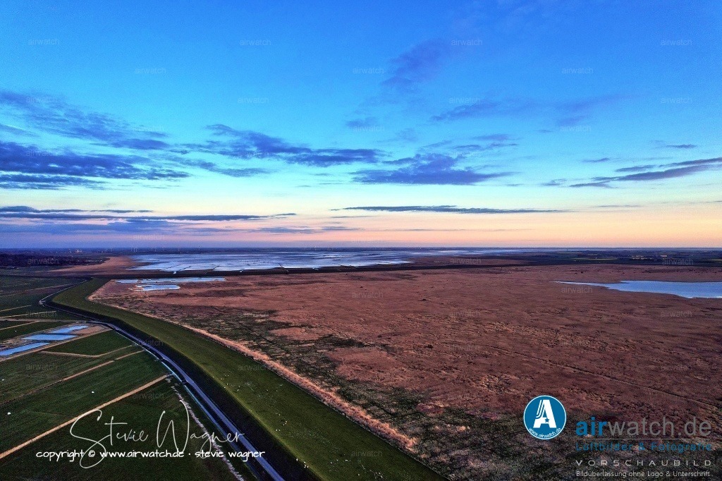 Luftbilder Hattstedtermarsch | Luftbilder, Nordsee, Nordfriesland, Hattstedtermarsch, Husumer Bucht, Deichweg, Speckiweg, Seedeichgraben, Holmersee
