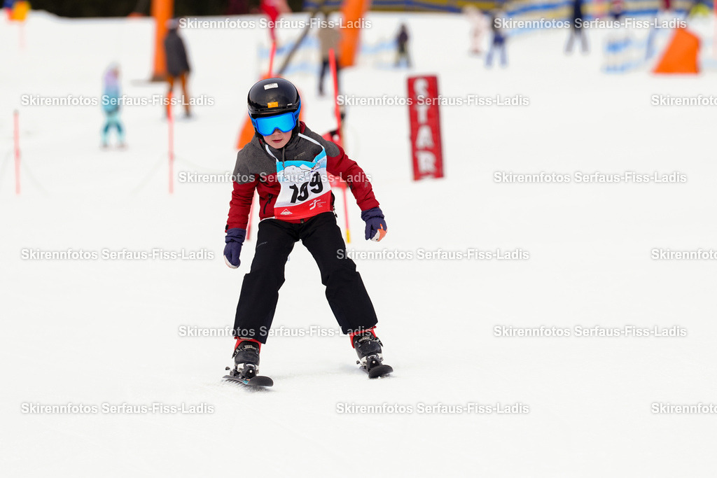 SRF_02.01.2026_0080 | Skirennfotos,Serfaus,Fiss,Ladis,Kinderskirennen,Winter,Tirol,Oberland,skirace,SFL,feelfree,weil wir's genießen,ski,Ski,skifahren,Sonnenplateau, - Realisiert mit Pictrs.com
