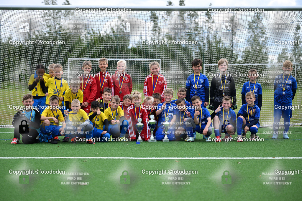 DSC_8265 | Platz 1. SV Wittmund (links) / Platz 2. BW Borssum Emden (rechts) / Platz 3.TV Bunde (mitte)
