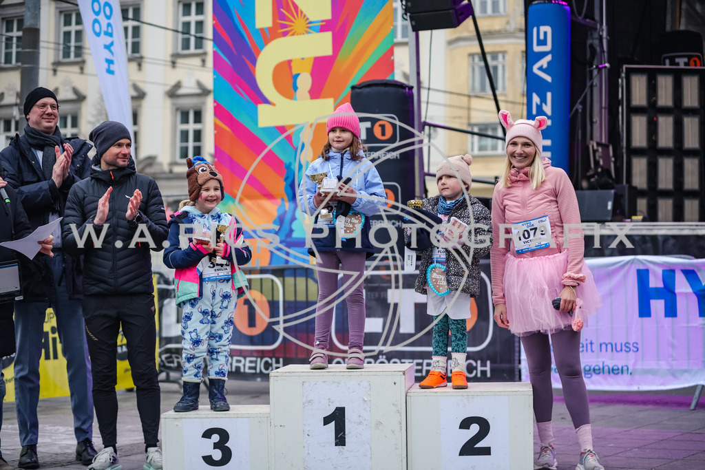 SILVESTERLAUF LINZ 25 | Linz, AUSTRIA, 31. Dezember 25, TRIRUN SILVESTERLAUF LINZ 25 , Image shows: 
Photo: WAPICS / BINDER Manuel