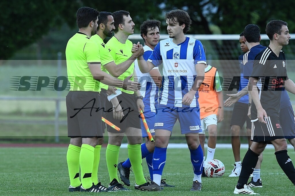 aDSC_8439 | Kaufen Sie Sportbilder im Onlineshop von Andy Scherrer Sportfotografie. Faszinierende Bilder von Sportevents aus der ganzen Schweiz. Fussball, Frauenfussball, Unihockey, Handball, Schwingen und weiteren Sportarten. - Realisiert mit Pictrs.com