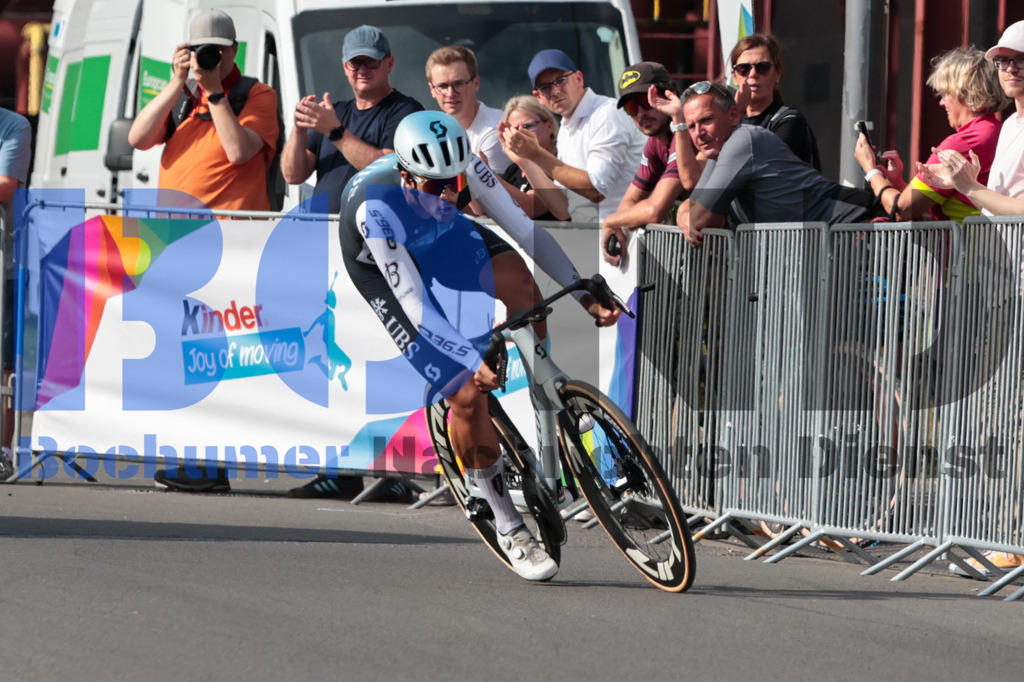 SES_DEUTOU20250820-36 | bond - Realisiert mit Pictrs.com