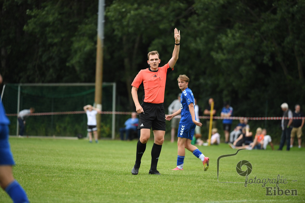 Sport-Duwe Cup | Sport-Duwe Cup Oldenburg; SSV Jeddenloh (weiß)-VFB Oldenburg (blau) am 05.07.2025 in Oldenburg (Sportanlage TuS Eversten), Photo: Philip Eiben 2025 - Realisiert mit Pictrs.com