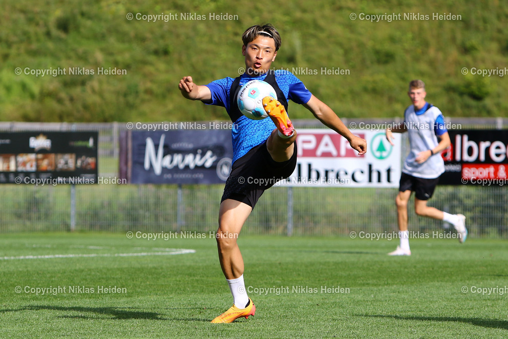 NH_HolsteinKiel_Trainingslager_Oesterreich_Training_31072024 | #18 Shuto Machino (Holstein Kiel)Fußball I Herren I Training I Saison 2024-2025 I Holstein Kiel I Trainingslager Seefeld (Österreich) I 31.07.2024 I Seefeld Sports Arena
