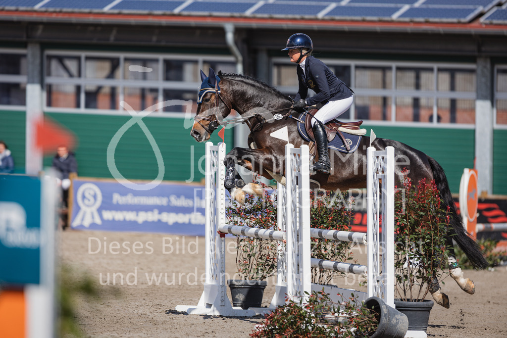 230411_Mühlen_02SprPf-A-244 | Deine schönsten Turniermomente als professionelle Fotos! Entdecke hochwertige Pferdesport-Fotografie im Online-Shop. Jetzt Fotos finden & bestellen!