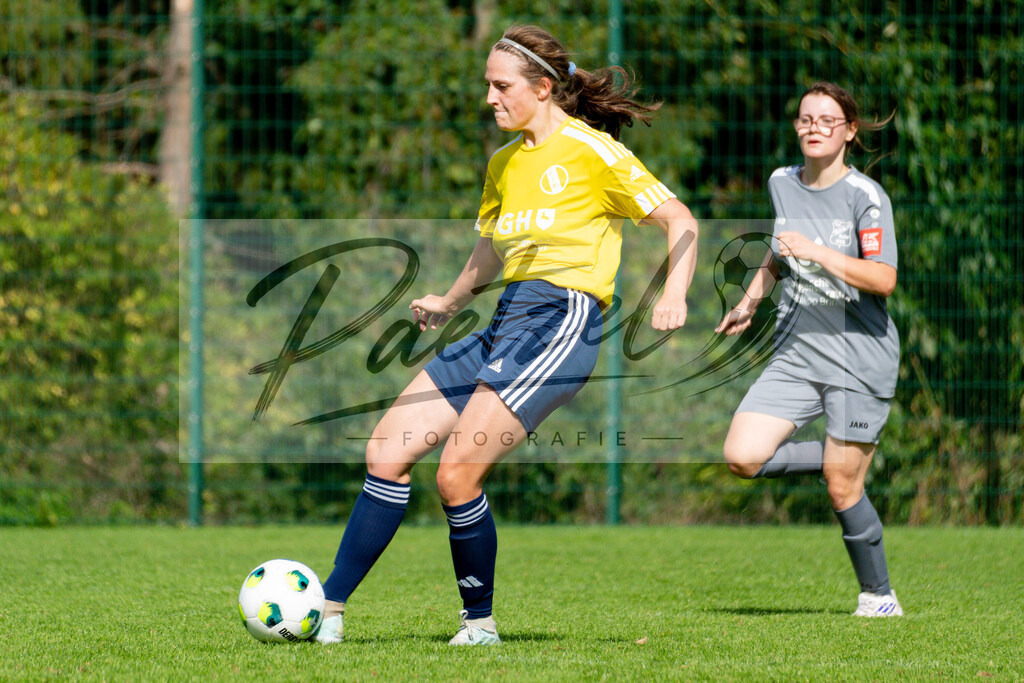 20260906_RULSVK_0313 | Fußball, Frauen:   beim Spiel der Kreisliga zwischen SG Rulle/Haste vs. SV Kettenkamp am 06.09.2026 im Stavermann-Sportpark in Rulle/Wallenhorst, Deutschland.(Foto von Nico Paetzel) - Realisiert mit Pictrs.com