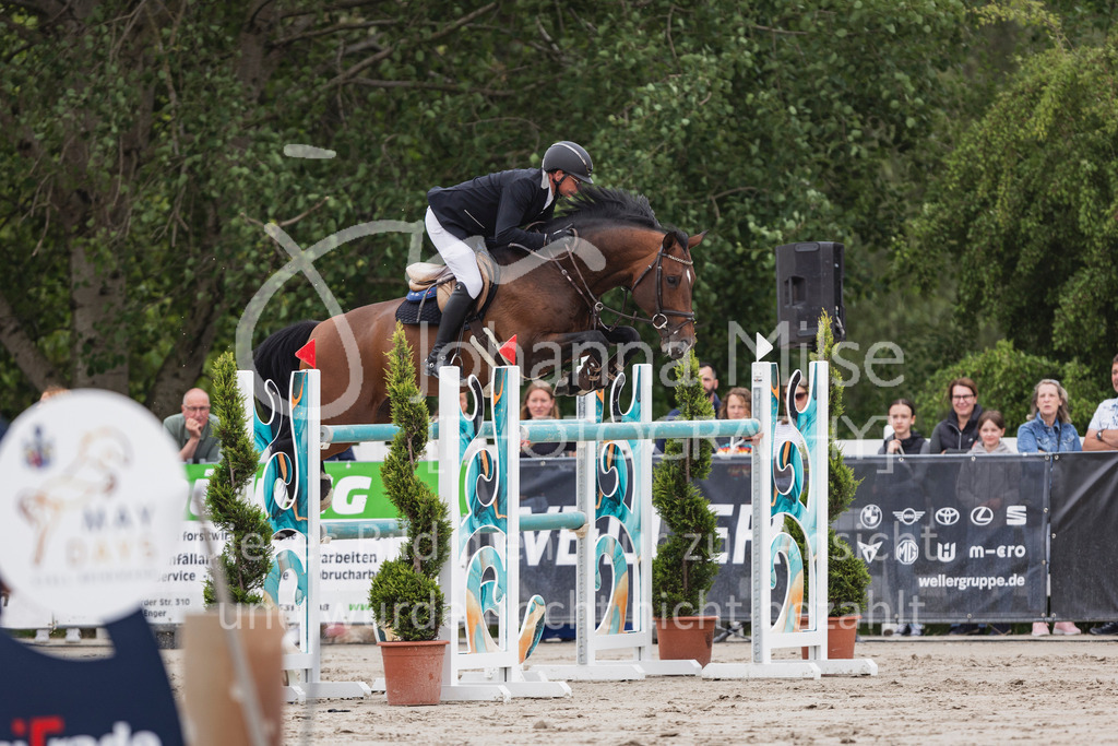 250601_MayDays_GP-523 | Deine schönsten Turniermomente als professionelle Fotos! Entdecke hochwertige Pferdesport-Fotografie im Online-Shop. Jetzt Fotos finden & bestellen!