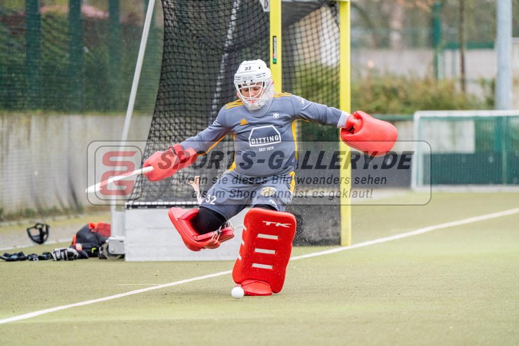 HK_20230401_106674 | 1. Bundesliga Damen Düsseldorfer HC - Harvestehuder THC  am 1.4.2023 DHC Düsseldorf, Düsseldorf , Krüger Rosa Torfrau ( Harvestehuder THC #32 )