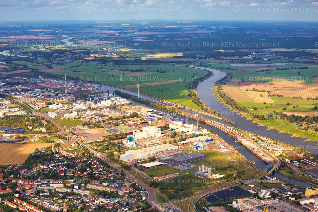 magdeburg_8713 | Die Magdeburger Platte® - das sind die schönsten Luftbilder von Magdeburg & Sachsen-Anhalt auf Acryl, Leinwand oder zum Download. Das ist Luftbildfotografie & Luftbildaufnahmen mit Drohne & Flugzeug.  - Realisiert mit Pictrs.com