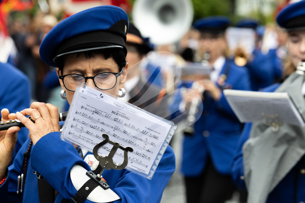 ESAF2025_Freitag_4027 | Die Schwinger des Schwyzer Kantonalen Schwingerverbandes: Fotos, die Dynamik und Leidenschaft festhalten, sowie emotionale Momente aus dem traditionellen Schwingsport zeigen. - Realisiert mit Pictrs.com