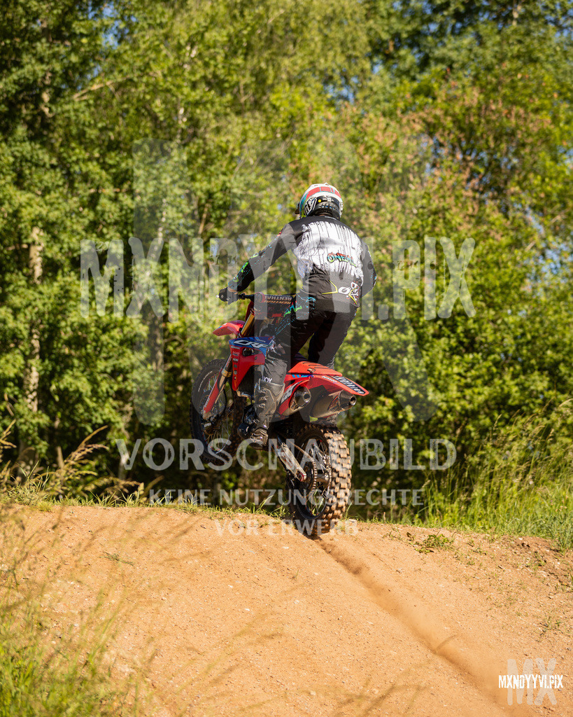 866A0687 | mxndyyvipix