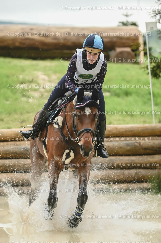 20230513_CCI2_Section2_Gelände_0416 | equistock