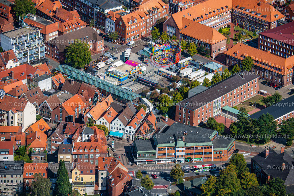 Stade_Sande_Jahrmarkt_ELS_2813200922 | STADE 20.09.2022 Jahrmarkt Kirmes " auf dem Sande " in Stade im Bundesland Niedersachsen, Deutschland. // Fair "auf dem Sande" in Stade in the state Lower Saxony, Germany. Foto: Martin Elsen