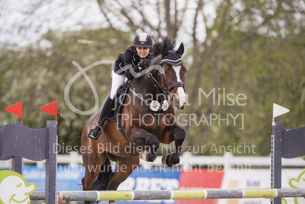 230520_MayDays_L-Spr-U25-422 | Deine schönsten Turniermomente als professionelle Fotos! Entdecke hochwertige Pferdesport-Fotografie im Online-Shop. Jetzt Fotos finden & bestellen!